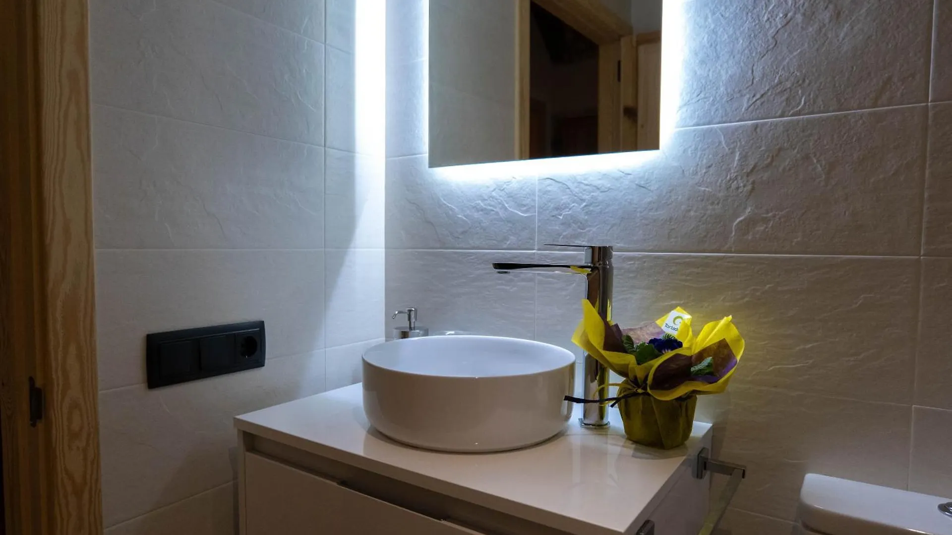 Apartamento Niu De Queralt Vic 0*,  España