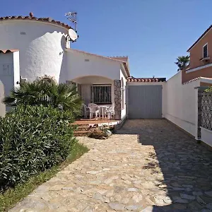 Xalet Amb Jardi , Ampuriabrava España